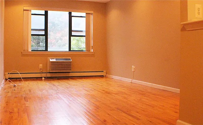 Rented by Space Marketing Shop | media 4