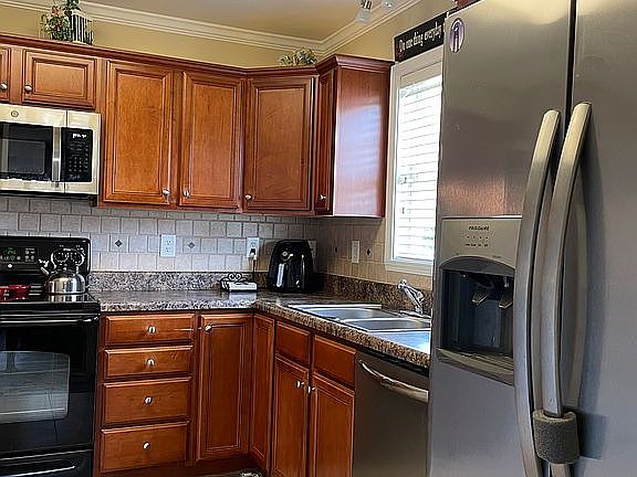 Kitchen- entry off garage