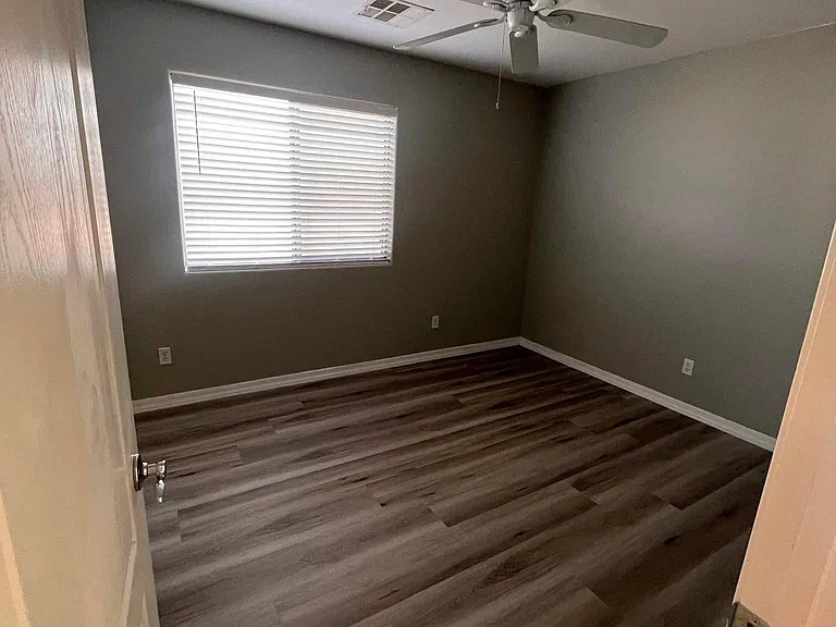 17564 W Evans Dr — Photo 12