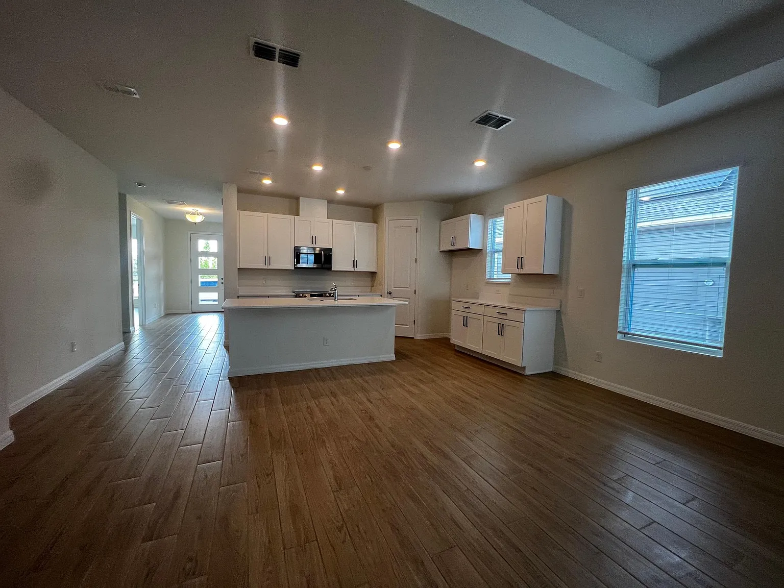 2994 Polaris Dr — Photo 4