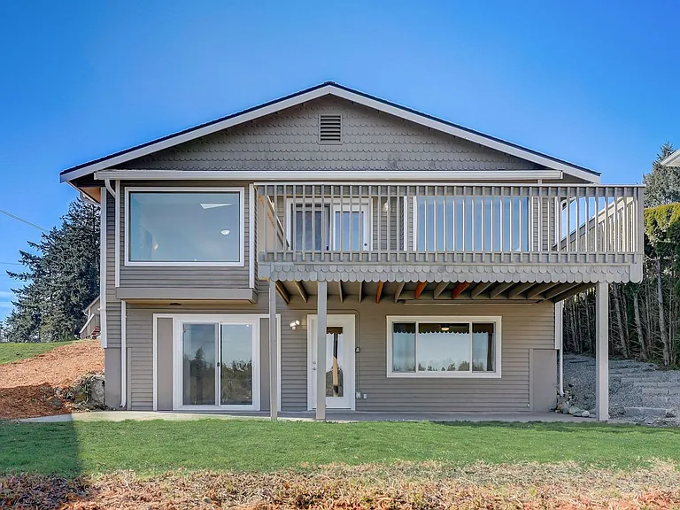 9721 Lake Steilacoom Dr SW — Photo 10