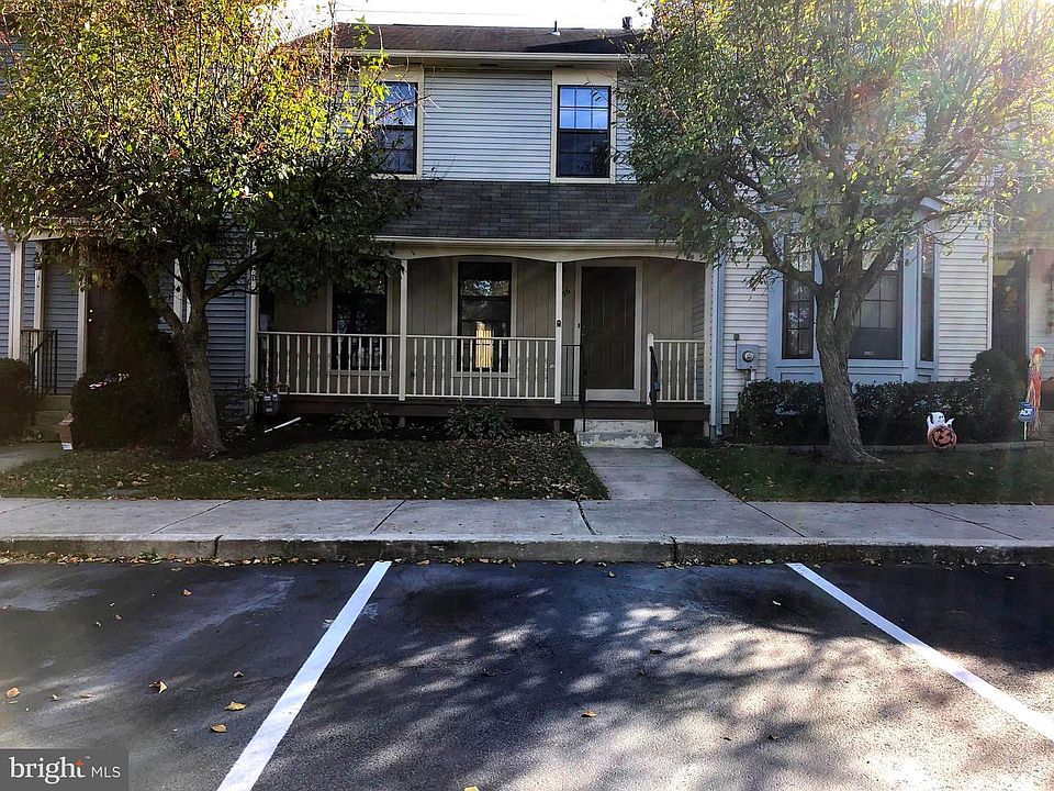 1st image of 56 Burgundy Dr
