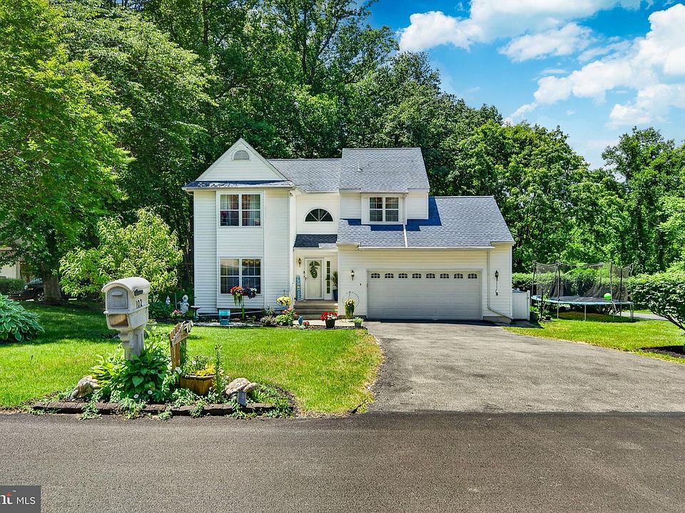 1st image of 102 Valley View Dr