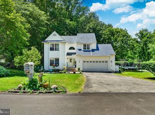 102 Valley View Dr, Coatesville, PA 19320