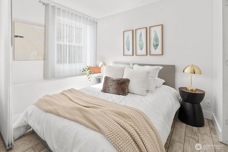 5th image of 1017 Minor Avenue #206