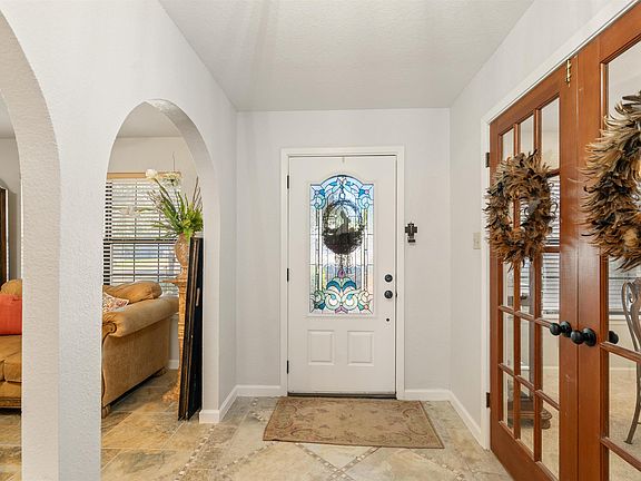 5th image of 116 Warbonnet Trl