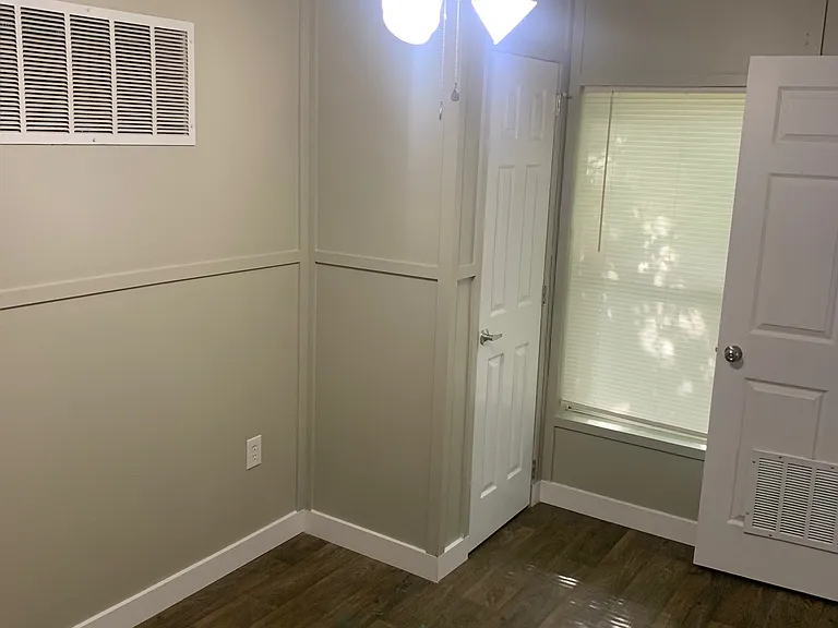 636 Olive St #F — Photo 5