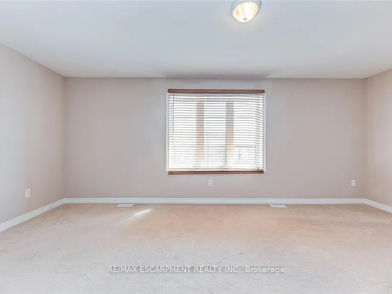 2340 Whistling Springs Cres — Photo 22