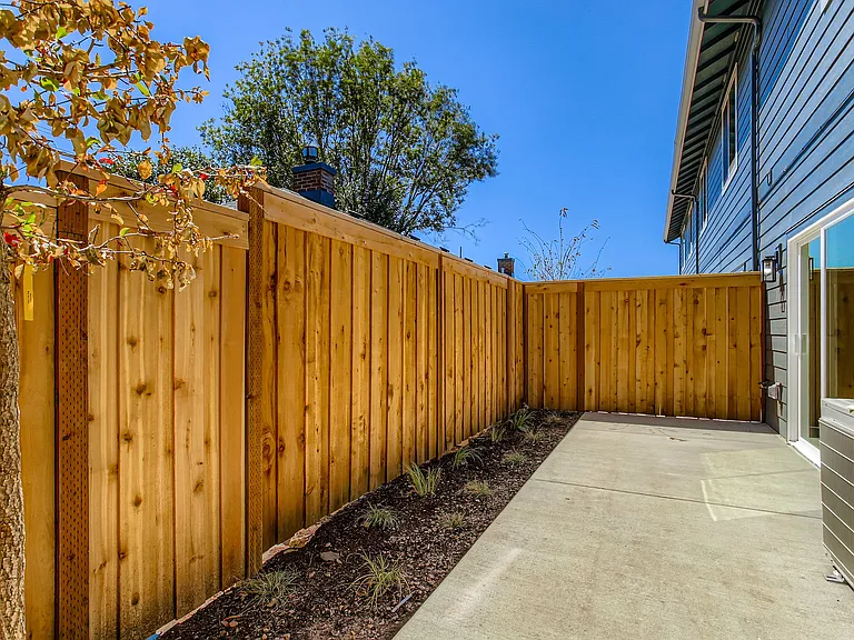4469 SE 28th Pl — Photo 11