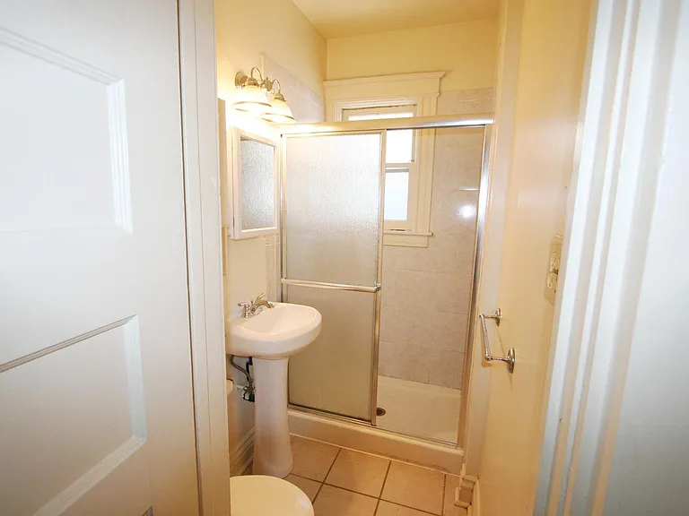 1415 E 9th Ave #6 — Photo 6