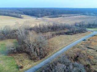 10 Spring House Ln, Troy, MO 63379