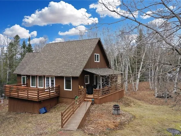 9 Orchard St, Norton, NB E5N 2B8