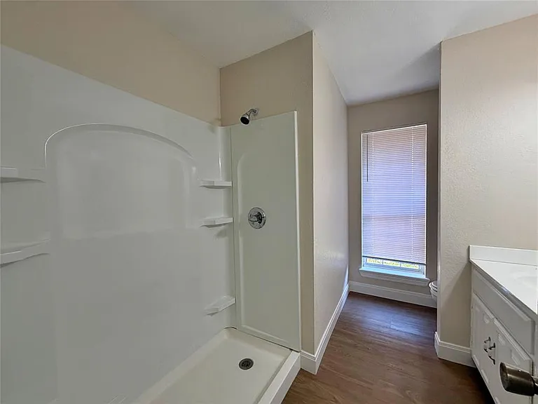 949 Reeves St — Photo 19