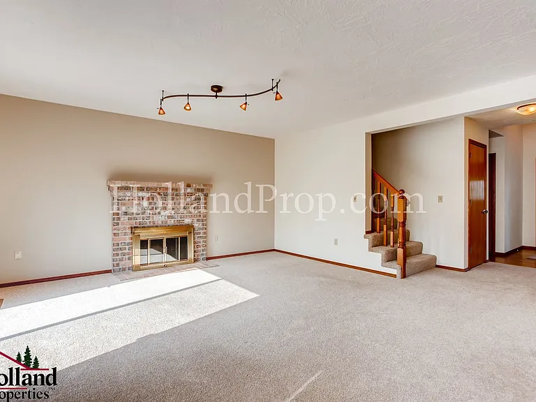 5817 NW 178th Ave — Photo 10