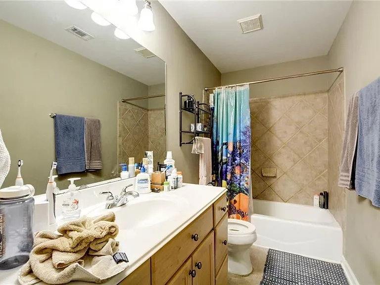 4500 Avenue C #B — Photo 11
