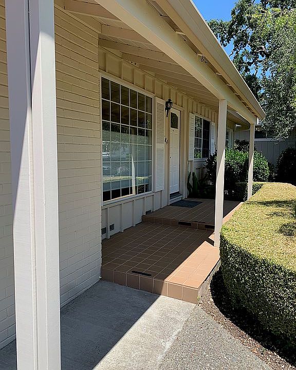 2nd image of 7584 Oak Leaf Dr