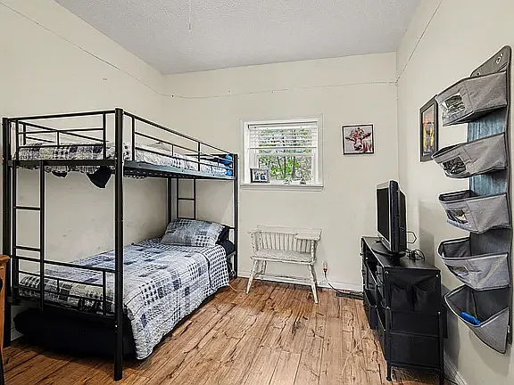 443 Washington Ave — Photo 8
