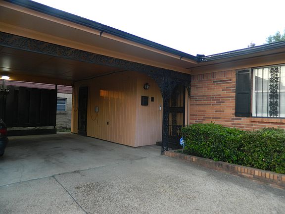 2nd image of 2392 Bridgeport Dr
