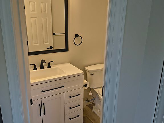 5th image of 458 Sequoia Dr #1