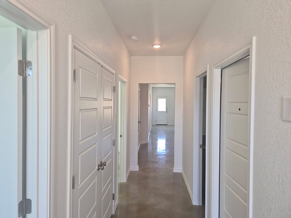 1st image of 3907 American Elm Dr #B