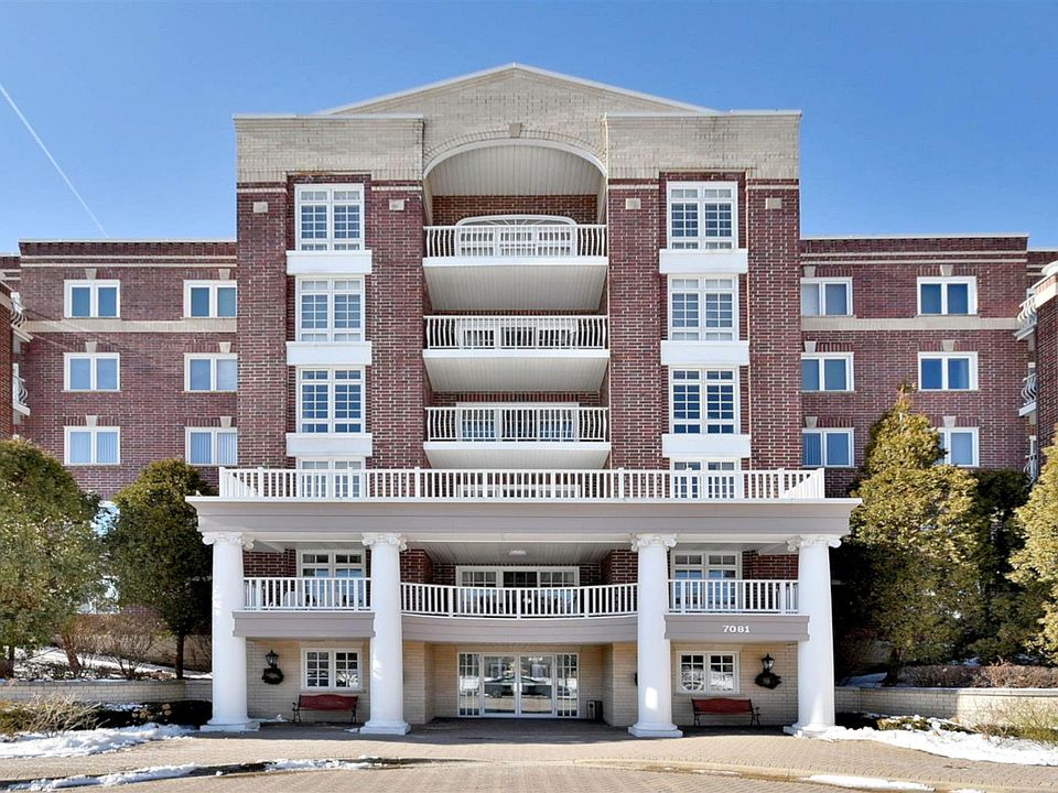 1st image of 7081 W Touhy Ave APT 207
