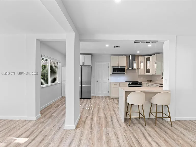 5406 S Le Jeune Rd — Photo 16