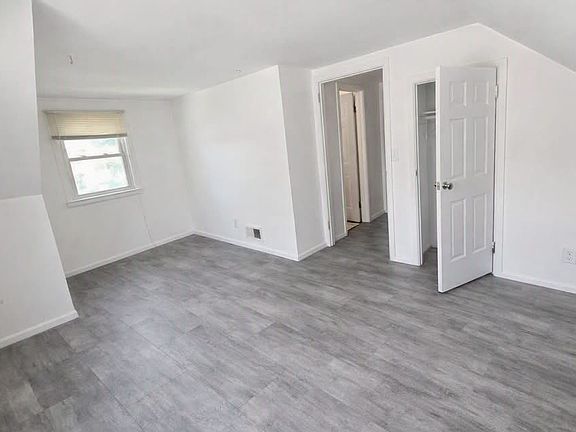 3rd image of 23 Lakewood Ave Floor 2