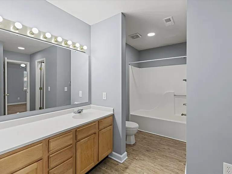 Cross Lake Apartments — Photo 43