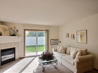 1301 Rosehill Rd APT 27, Little Chute, WI 54140
