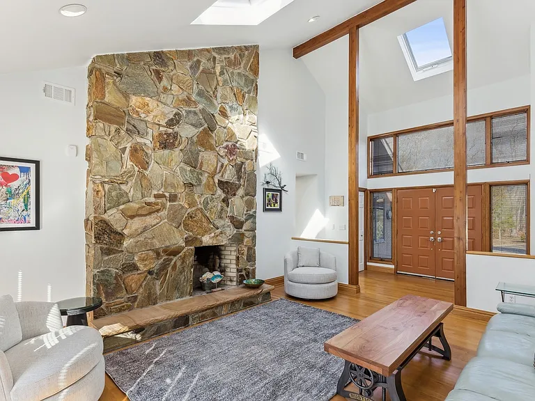 2905 Private 1 Rd #1 — Photo 4