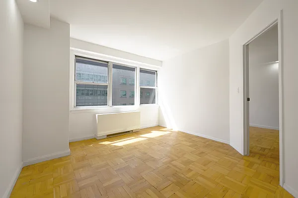 Rented by Buchbinder & Warren | media 7