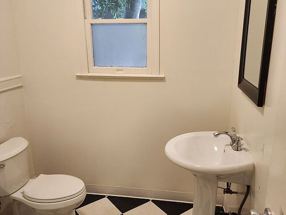3rd image of 1740 N Gramercy Pl APT 105