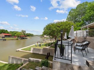 237 Timberlake Dr, Azle, TX 76020