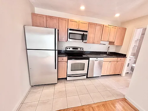 123 Clifton St #2 Photo 1