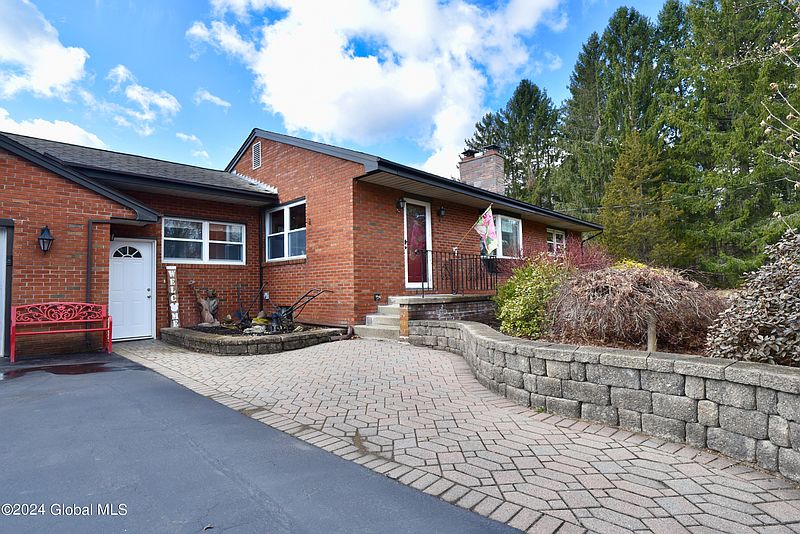 2nd image of 10 Snake Hill Road