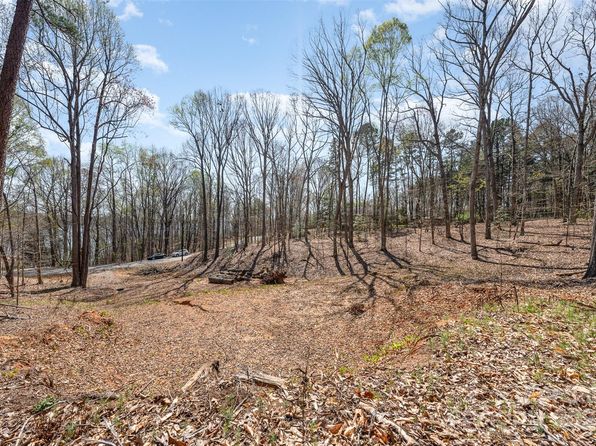 1685 Sherwood Ct, Sherrills Ford, NC 28673