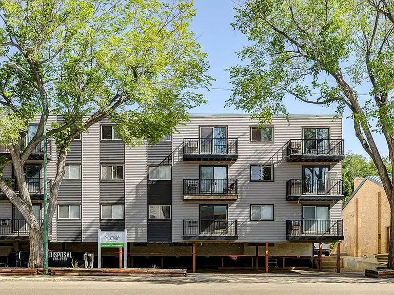 110 25th St W — Photo 18