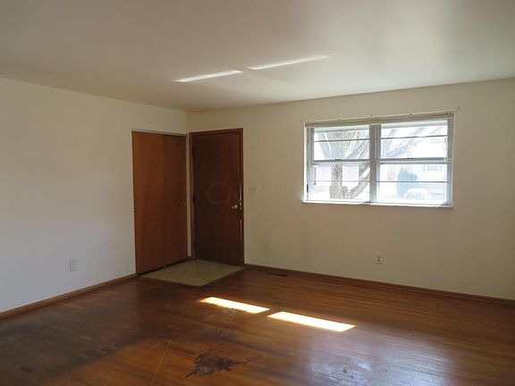 3rd image of 1484 Urban Dr