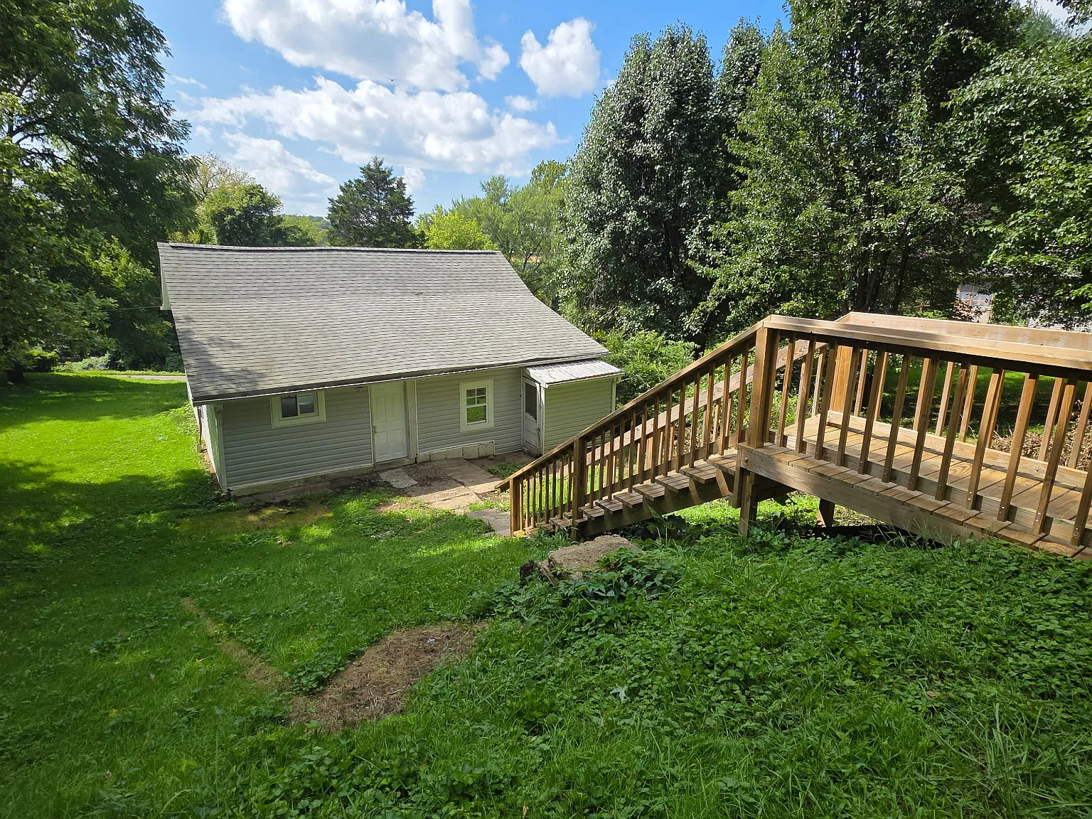 2 bed, 725 sqft, $995 — Photo 2