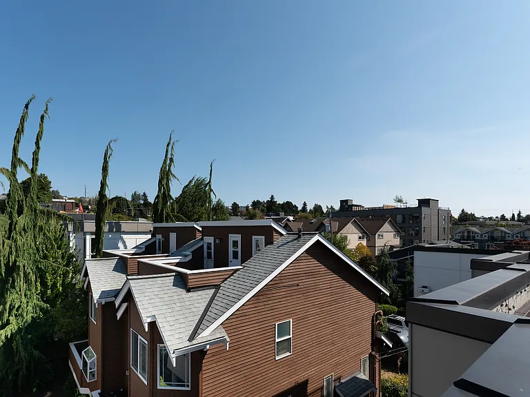 7433 4th Ave NE #1 — Photo 57