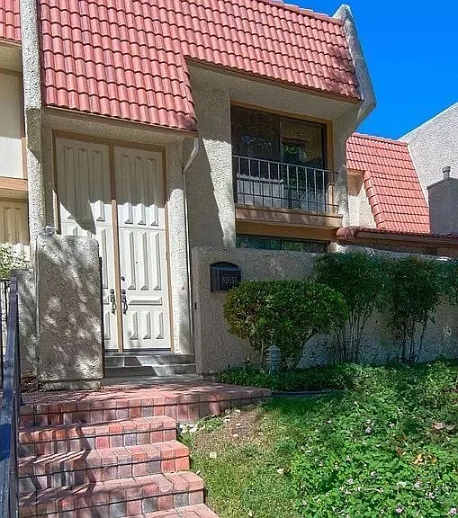 6205 1/2 Nita Ave — Photo 1