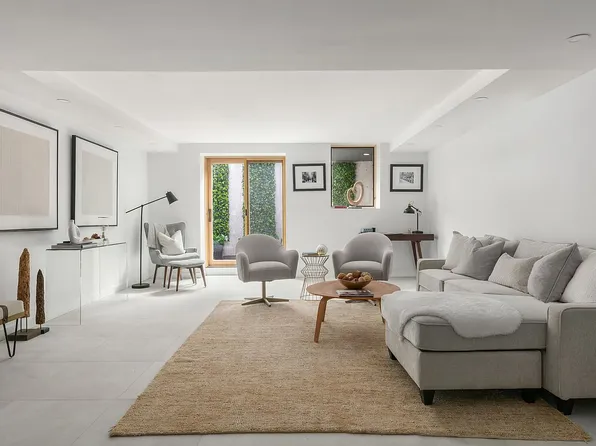 406 Midwood St #1A, Brooklyn, NY 11225