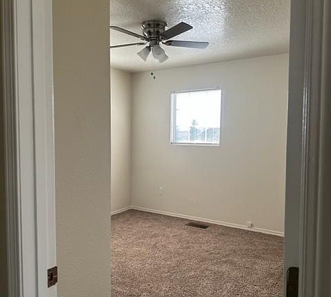 5th image of 4219 Derry Ct NW