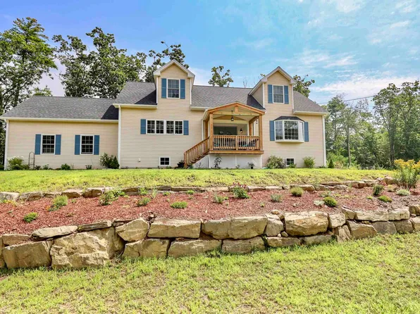 8 Lefevre Drive, Kingston, NH 03848