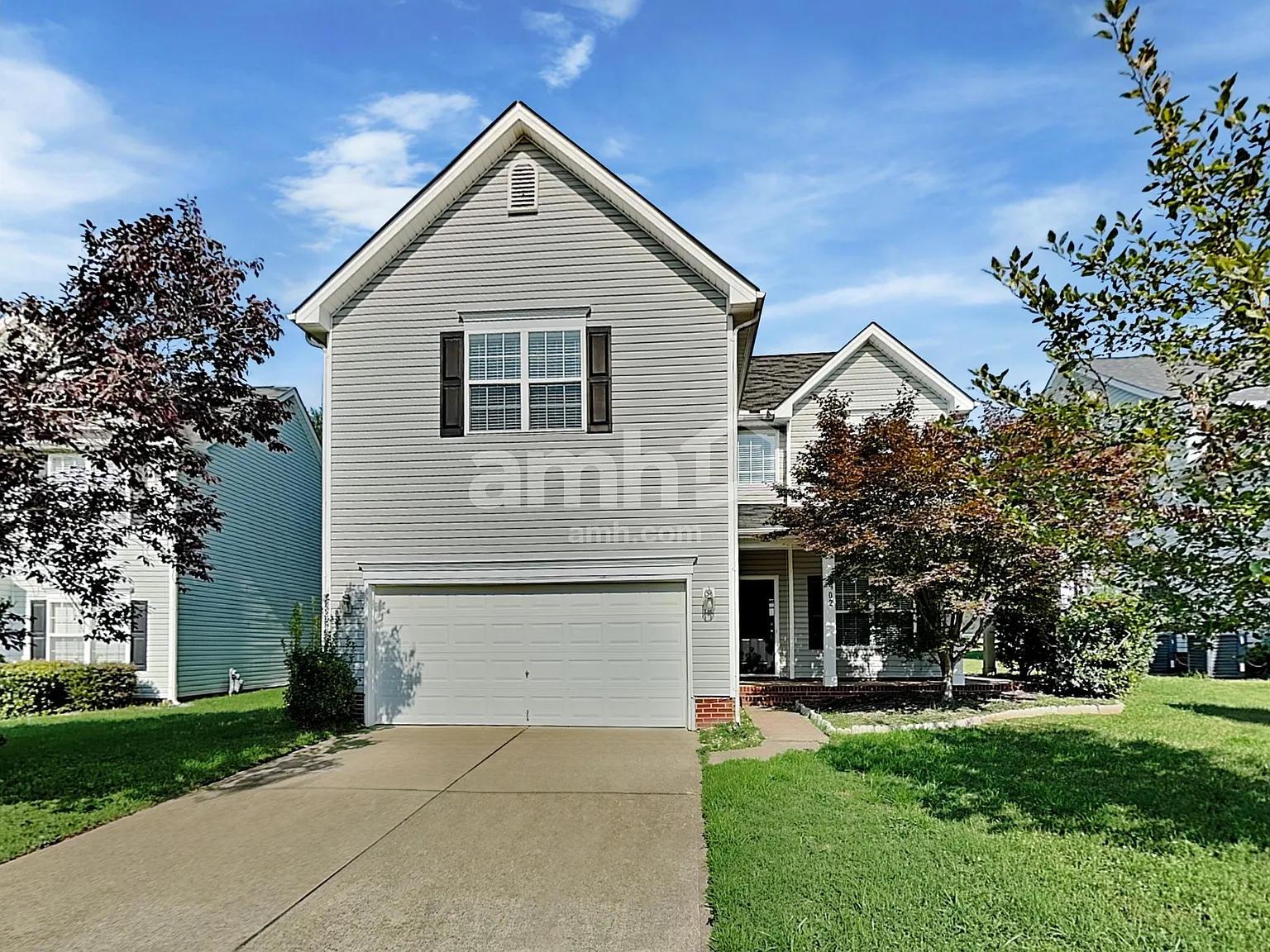 4 bed, 2.5 bath, 2022 sqft, $2,320 — Photo 1