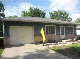 511 E State St, Marshall, MO 65340