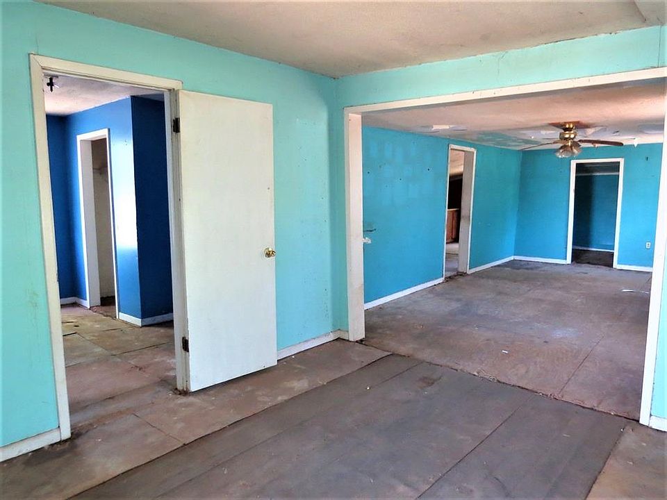 130 W Avenue C, Milano, TX 76556 MLS 4609842 Zillow