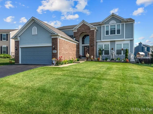 3549 Edgewood Ln, Carpentersville, IL 60110