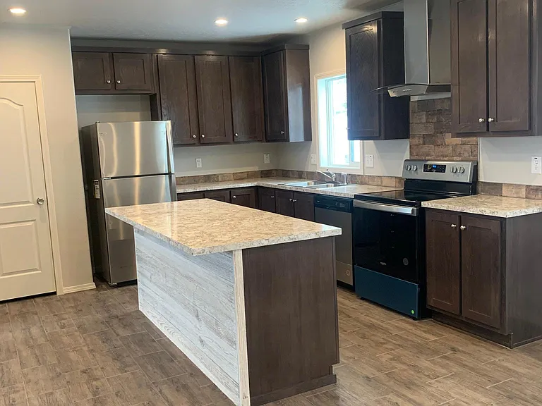 415 Patterson Ave — Photo 5