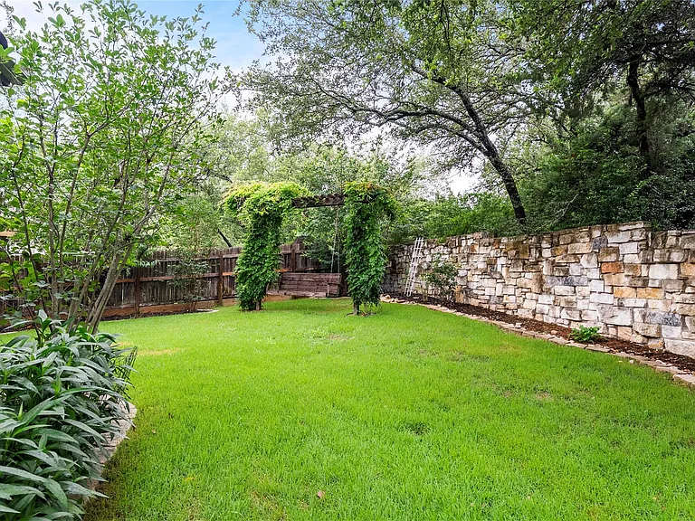 11704 Quintana Cv — Photo 8